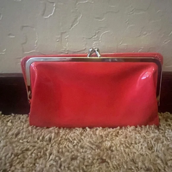 HOBO Shiny Red Clutch - Picture 7 of 8